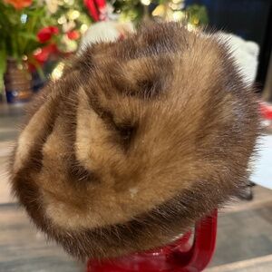 Battelstein’s 1940s Vintage pillbox fur hat
